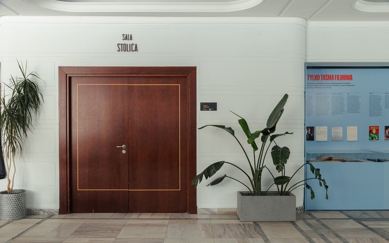 foyer Kina Iluzjon, wejście do sali Stolica, fot. Mykyta Platonov / FINA