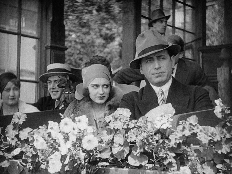 Kadry z filmu „Mocny człowiek” / Źródło: Filmoteka Narodowa - Instytut Audiowizualny