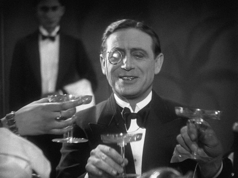 Kadry z filmu „Mocny człowiek” / Źródło: Filmoteka Narodowa - Instytut Audiowizualny