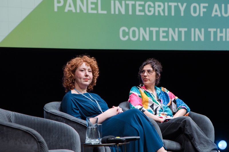 dzień #1 konferencji, Joanna Kaliszewska (FINA) i Ilana Diamant, fot. Mykyta Platonov / FINA