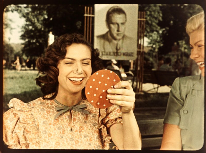 Kadry z filmu „Przygoda na Mariensztacie” / Źródło: Filmoteka Narodowa - Instytut Audiowizualny